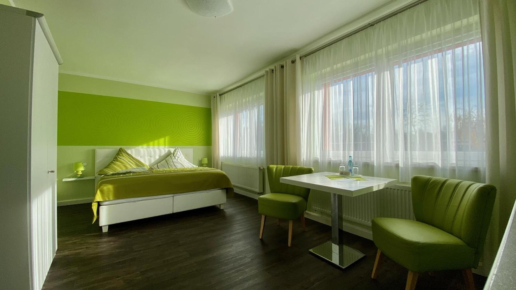 Pension Ruessel-Pub Sangerhausen Ngoại thất bức ảnh